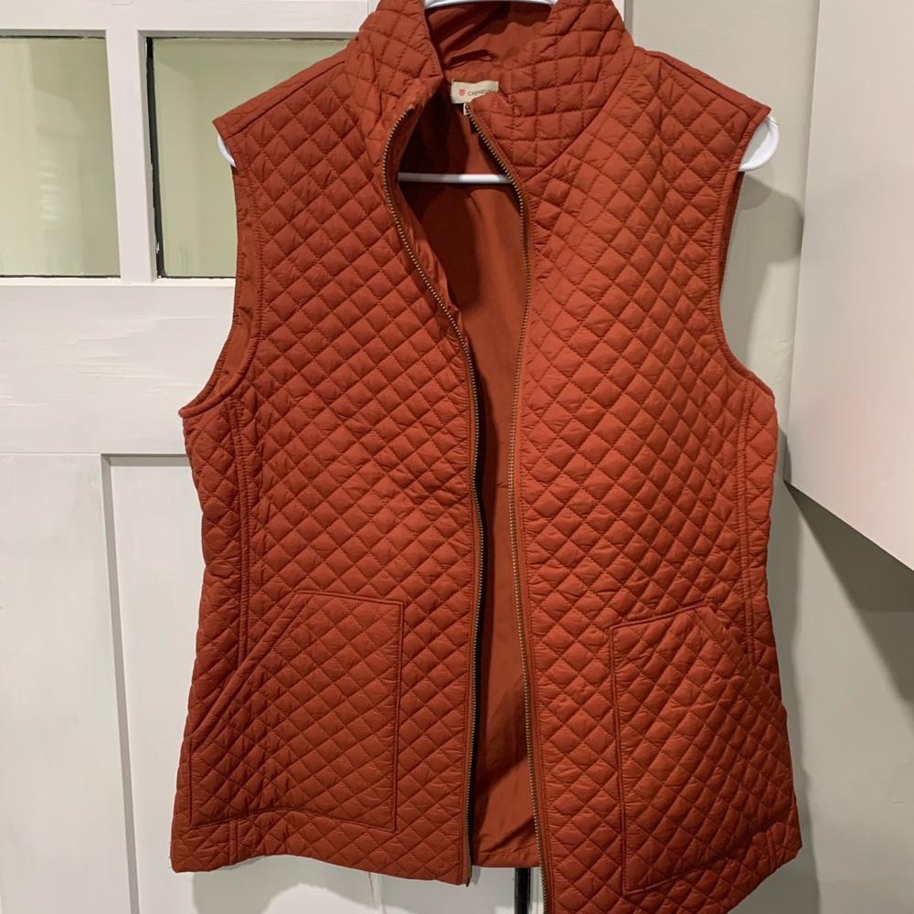 Burnt orange pleated vest - size Large